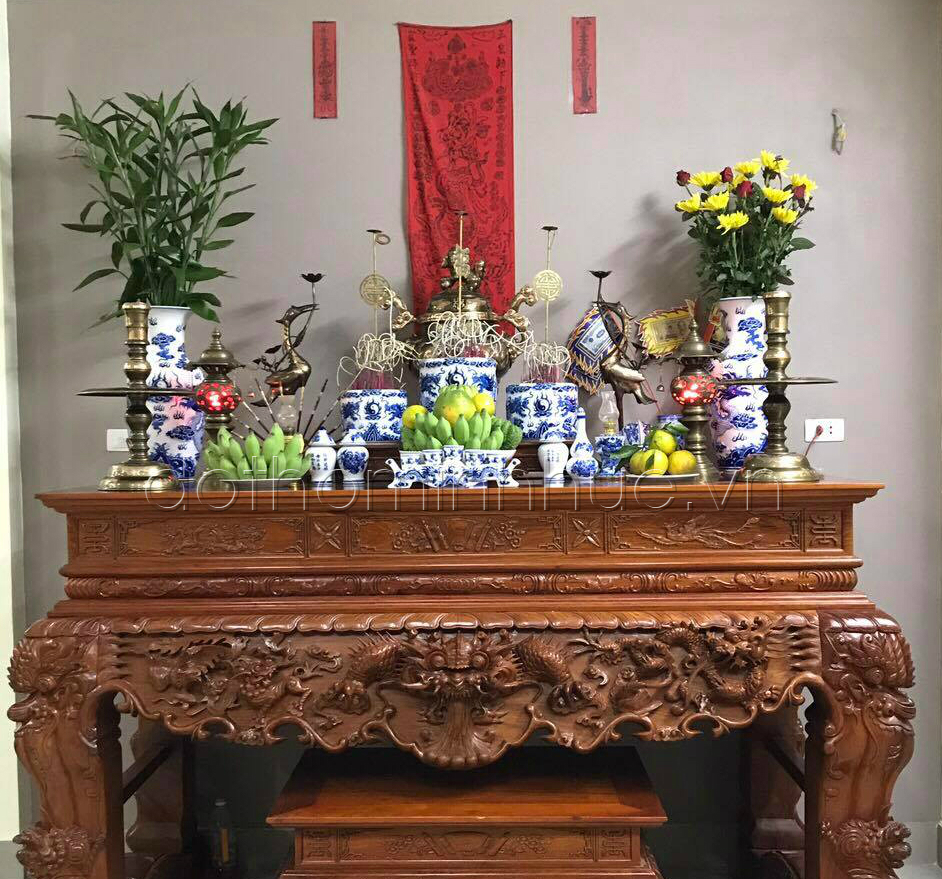 Bàn thờ gia tiên Nguyên Khê là nơi tôn kính các vị thần linh và tổ tiên của người Việt Nam. Hãy cùng xem hình ảnh về bàn thờ gia tiên Nguyên Khê để hiểu hơn về giá trị tâm linh và văn hóa đặc trưng của dân tộc Việt Nam.