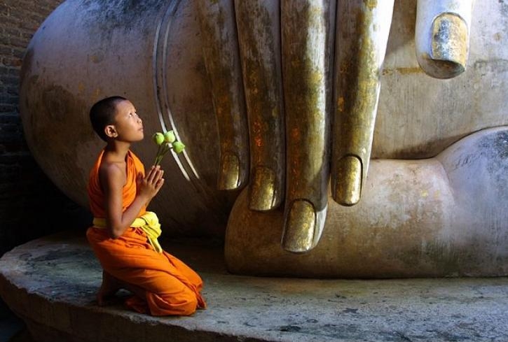 Dâng hương lễ Phật, lễ Mẫu như thế nào?