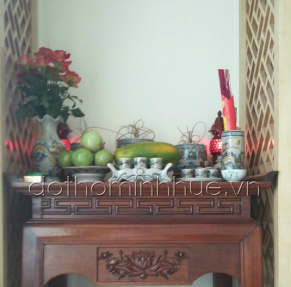 Bàn thờ gia tiên nhà Chị Hà - Mai Động - Hà Nội